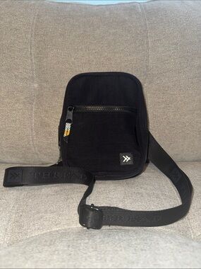 Thread Wallet Cross Body Bag